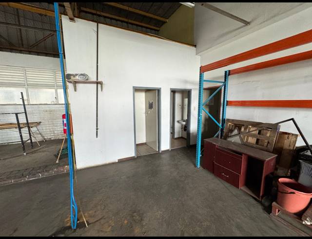 496M² WAREHOUSE TO LET IN WYNBERG